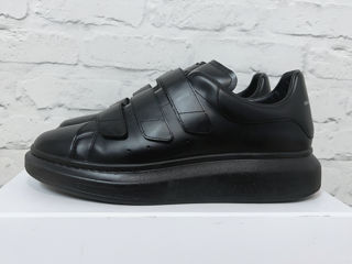 Alexander McQueen Larry Oversized Sneakers. Размер 43. Оригинал. В идеальном состоянии.