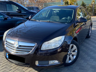 Opel Insignia фото 1