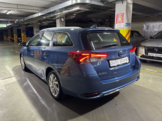 Toyota Auris foto 4