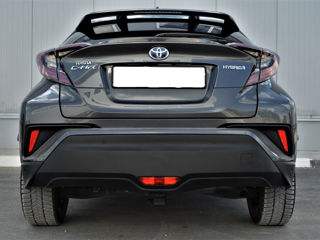 Toyota C-HR foto 2