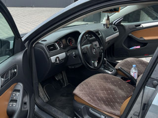 Volkswagen Jetta foto 9