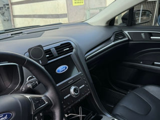 Ford Fusion foto 4