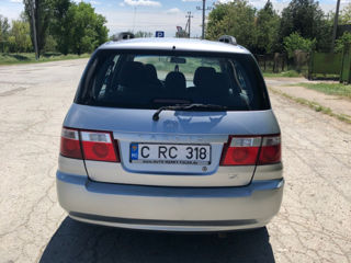 KIA Carens foto 3