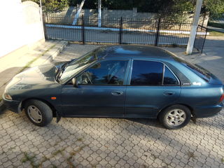 Mitsubishi Lancer foto 2