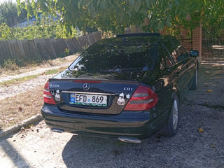 Mercedes E-Class foto 2