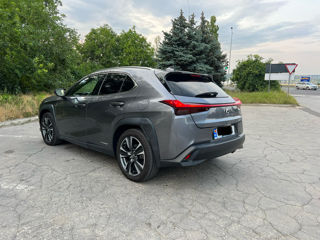 Lexus UX foto 3