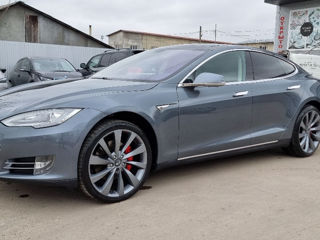 Tesla Model S foto 6