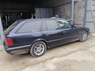 BMW 5 Series foto 3