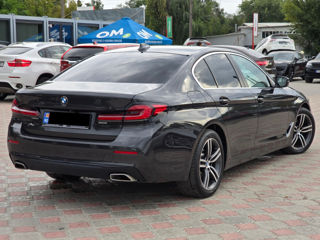 BMW 5 Series foto 4