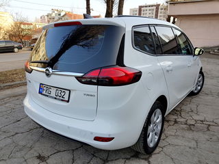 Opel Zafira foto 2