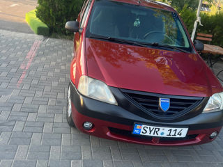 Dacia Logan foto 1