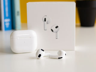 Наушники Apple AirPods 3 MagSafe foto 2