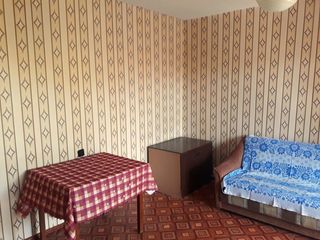 Apartament cu 2 odai seria 143 pe Mircea cel Batrin foto 2