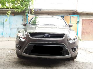 Ford Kuga foto 2