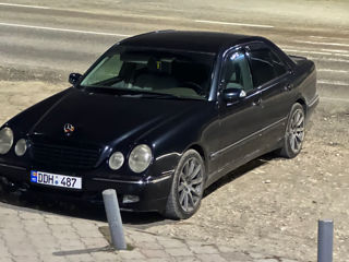 Mercedes E-Class foto 3