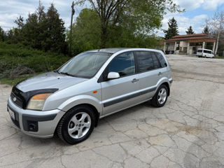 Ford Fusion foto 1