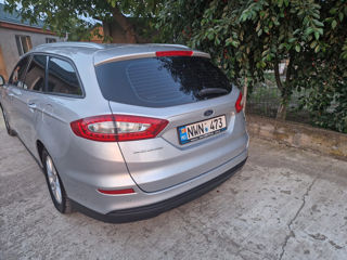 Ford Mondeo foto 2