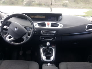 Renault Grand Scenic foto 10