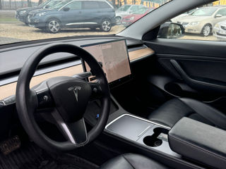 Tesla Model 3 foto 6