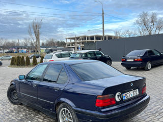 BMW 3 Series foto 6