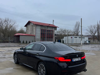 BMW 5 Series foto 4