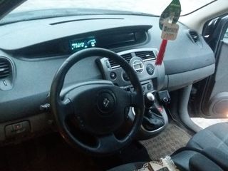 Renault Scenic foto 2