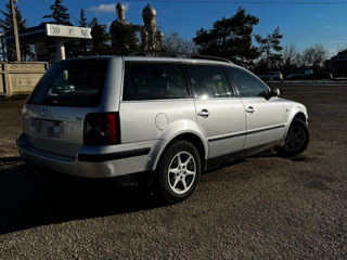 Volkswagen Passat foto 3