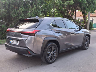 Lexus UX foto 6