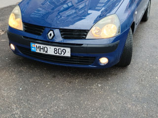 Renault Clio foto 2