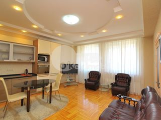 Apartament cu 1 cameră+living, str. Lev Tolstoi, Centru, 400 € ! foto 1