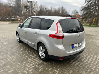 Renault Grand Scenic foto 3