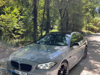 BMW 5 Series foto 7