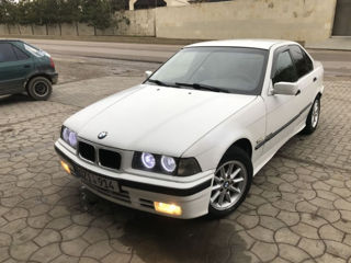 BMW 3 Series foto 9