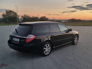 Subaru Legacy foto 4