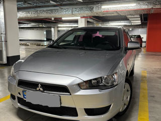 Mitsubishi Lancer foto 8