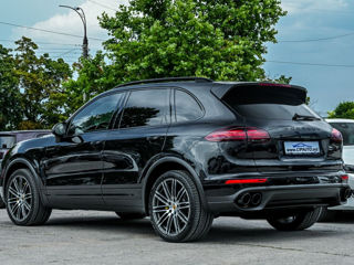 Porsche Cayenne foto 2