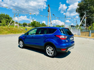 Ford Escape foto 7