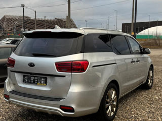 KIA Carnival foto 17