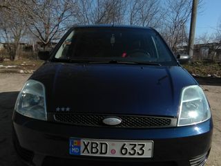 Ford Fiesta foto 9