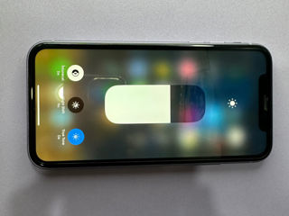Vând iPhone 11. Violet foto 4
