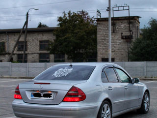 Mercedes E-Class foto 4