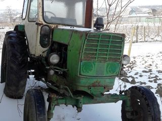 Se vinde Tractor iumz 1500 euro. foto 6