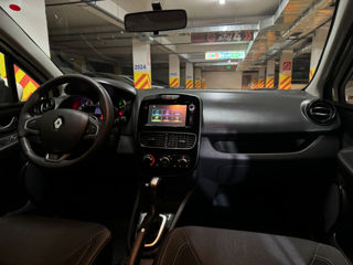 Renault Clio foto 12