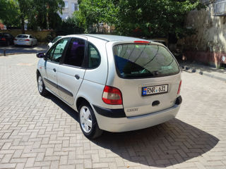 Renault Scenic foto 2