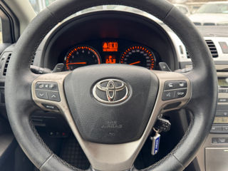 Toyota Avensis foto 12