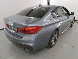 BMW 5 Series foto 3