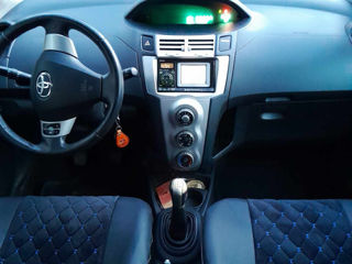 Toyota Yaris foto 6