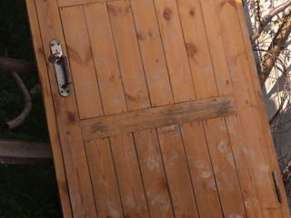 Деревянная дверь foto 1