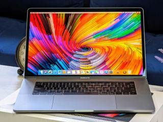 MacBook Pro 15 Retina 2018 (Core i7 8750H/16Gb DDR4/250Gb SSD/4Gb Radeon Pro 555X/15.4" Retina IPS) foto 1