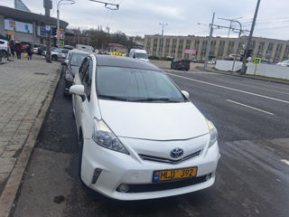 Toyota Prius + foto 8